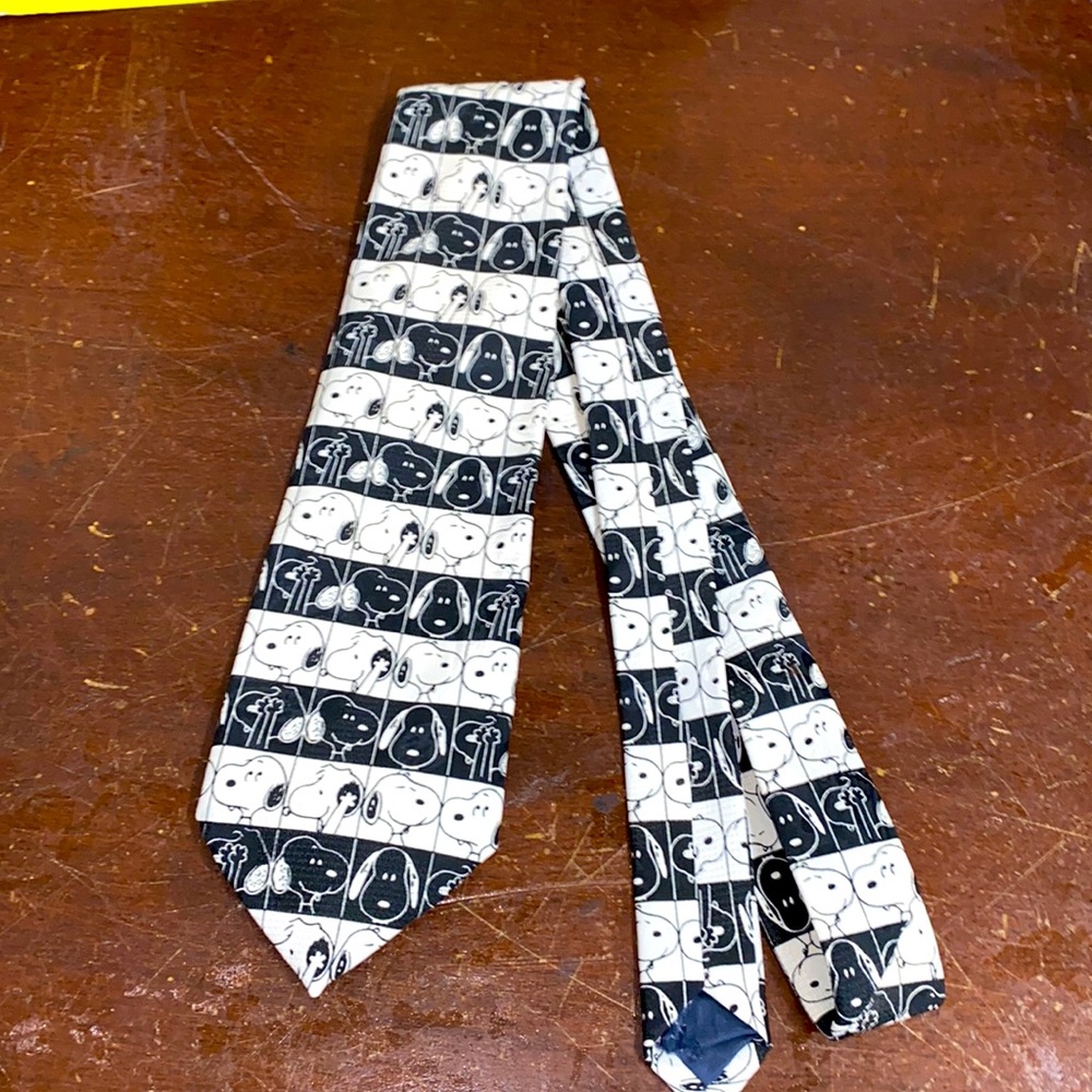 vintage Snoopy Tie